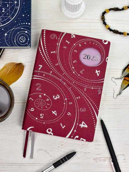 Изображение товара Ежедневник Escalada Нумерологический. Шиммер / 67001 (176л, бордовый)