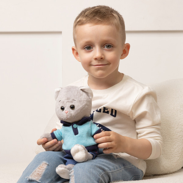 Изображение товара Мягкая игрушка Колбаскин & Мышель Колбаскин в голубом поло и штанишках / MT-MRT-КМ-0320244-20