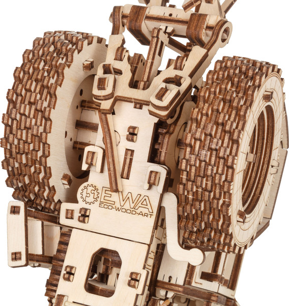 Изображение товара Трактор игрушечный EWA Belarus-82.3 с плугом