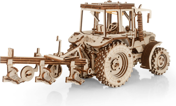 Изображение товара Трактор игрушечный EWA Belarus-82.3 с плугом