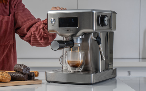 Изображение товара Кофеварка эспрессо Garlyn C60
