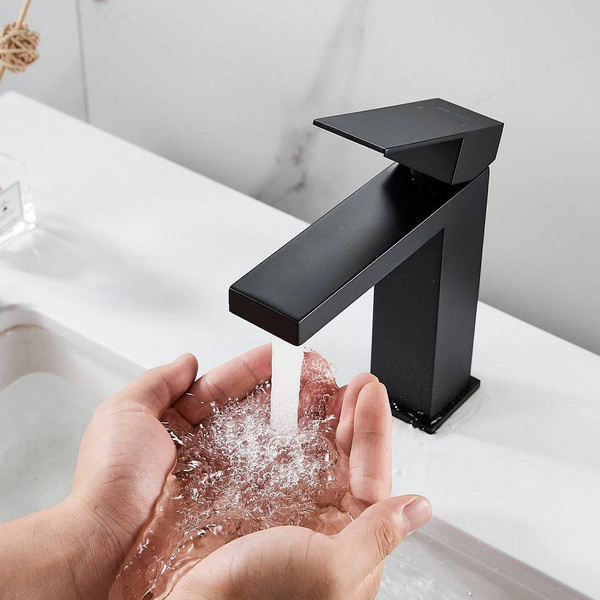 Изображение товара Смеситель Shevanik S7001H (черный)