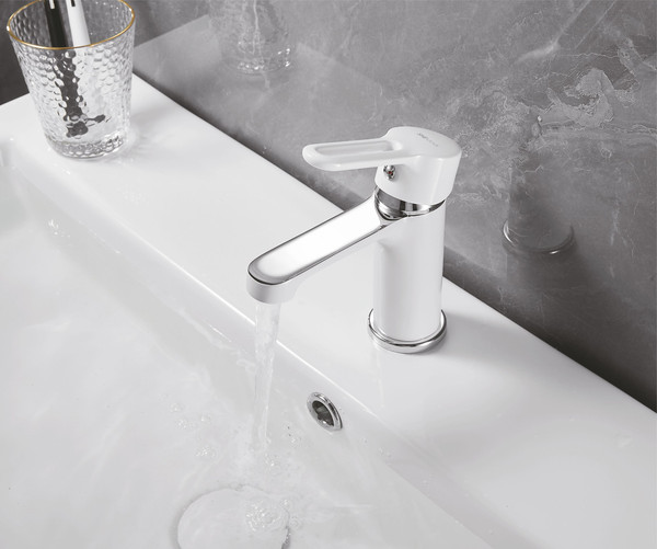 Изображение товара Смеситель Shevanik S8101F (белый/хром)