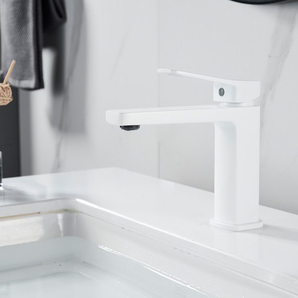 Изображение товара Смеситель Shevanik S9901C (белый)