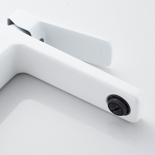 Изображение товара Смеситель Shevanik S9901C (белый)