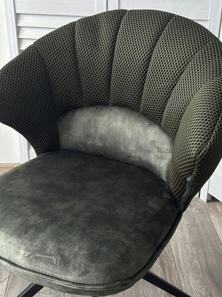 Изображение товара Стул M-City Astra / 621M05768 (зеленый Sonic 77 ткань/7525-156 велюр/черный)