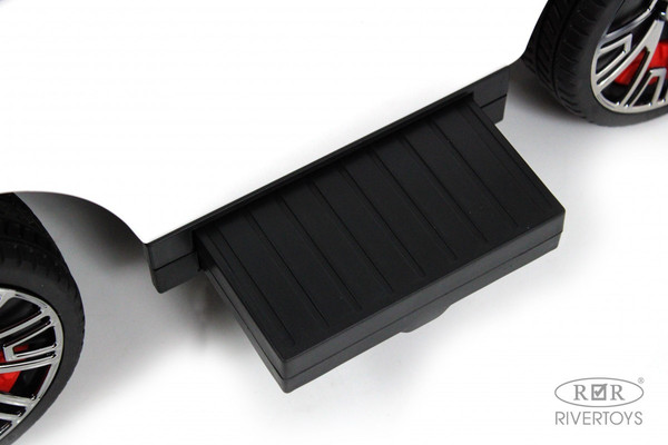 Изображение товара Качалка-каталка RiverToys Mercedes-Benz G63 Z003ZZ-B (белый)