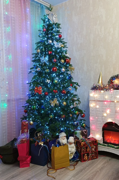 Изображение товара Ель искусственная National Tree Company Королевская / КРЛ-220 (220см)