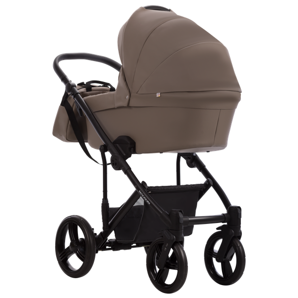 Изображение товара Детская универсальная коляска Bebetto Magnum Light Pro 2 в 1 (05, рама черная)