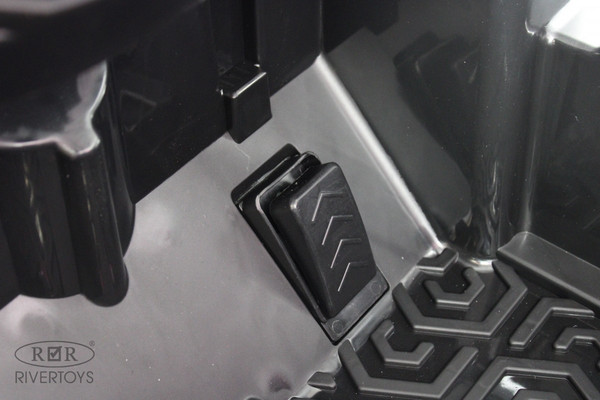 Изображение товара Детский автомобиль RiverToys F888FF (синий)