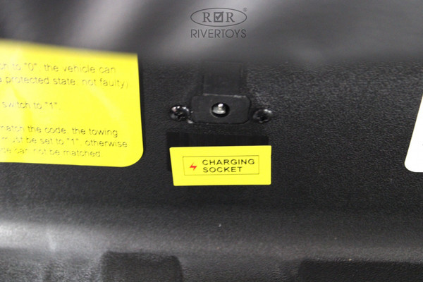 Изображение товара Детский автомобиль RiverToys C777CC (синий)