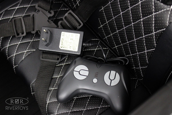 Изображение товара Детский автомобиль RiverToys C111CC (белый)