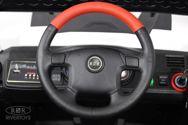 Изображение товара Детский автомобиль RiverToys C111CC (белый)