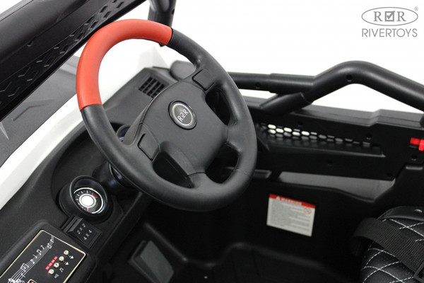 Изображение товара Детский автомобиль RiverToys C111CC (белый)