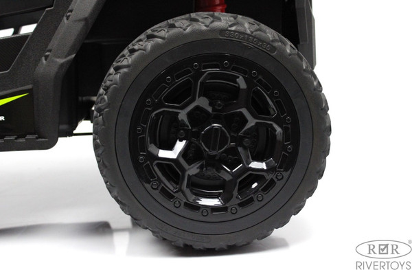 Изображение товара Детский автомобиль RiverToys C111CC (зеленый)