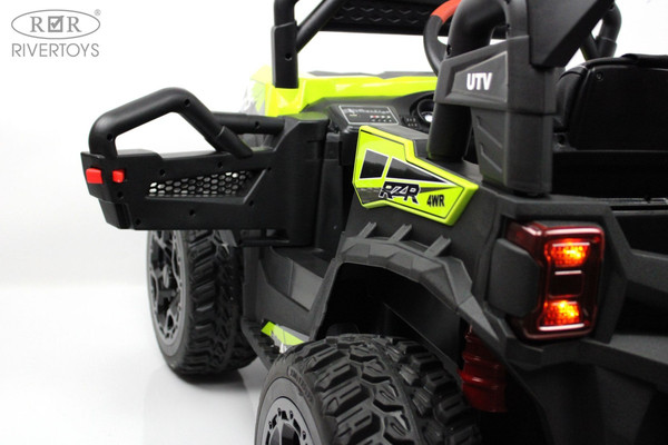 Изображение товара Детский автомобиль RiverToys C111CC (зеленый)