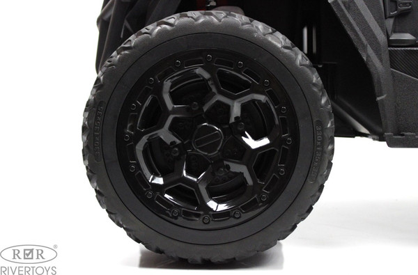 Изображение товара Детский автомобиль RiverToys C111CC (зеленый)