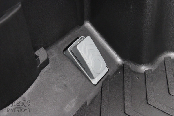 Изображение товара Детский автомобиль RiverToys C111CC (синий)