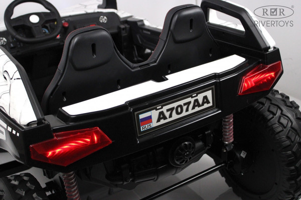 Изображение товара Детский автомобиль RiverToys A707AA LUX 4WD (белый Spider)
