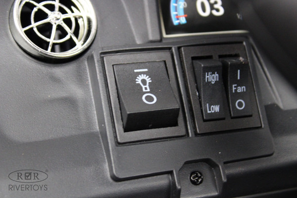 Изображение товара Детский автомобиль RiverToys A707AA LUX 4WD (черный карбон)