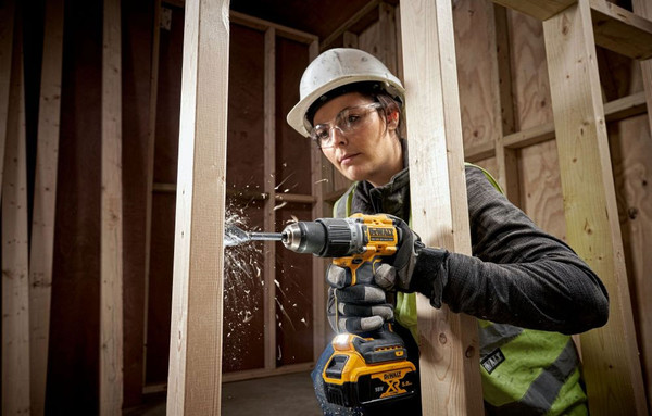 Изображение товара Профессиональная дрель-шуруповерт DeWalt DCD805P2T