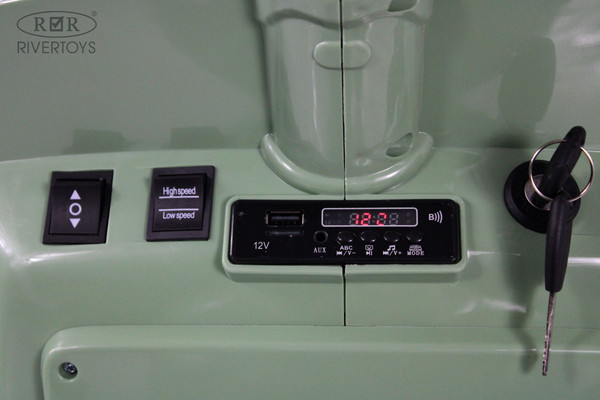 Изображение товара Детский мотоцикл RiverToys Vespa / M888MM (зеленый)