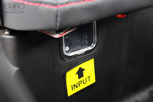 Изображение товара Детский автомобиль RiverToys H005HH (белый)