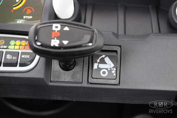 Изображение товара Детский автомобиль RiverToys H005HH (белый)