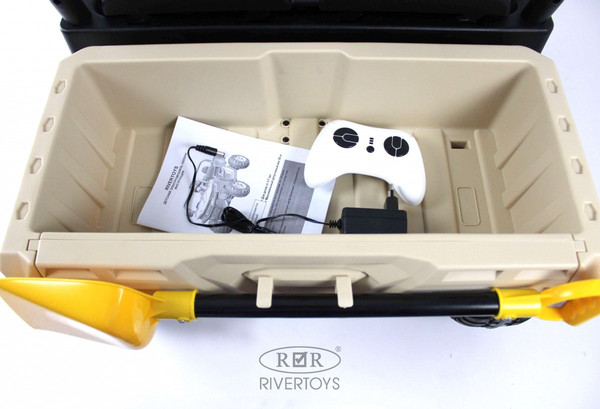 Изображение товара Детский автомобиль RiverToys H005HH (кремовый)