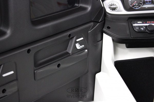 Изображение товара Детский автомобиль RiverToys Mercedes Benz G63 Y777YY (белый)