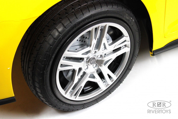 Изображение товара Детский автомобиль RiverToys Audi R8 M333MM (желтый)