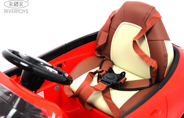 Изображение товара Детский автомобиль RiverToys A444AA (красный, кожа-EVA)