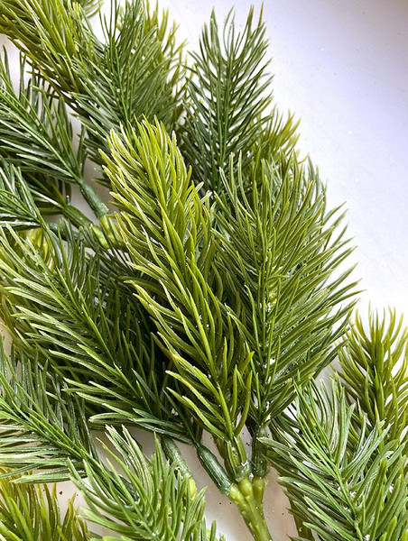 Изображение товара Ветка новогодняя Geliu sala Еловая / BRS-H201631A  (64см)