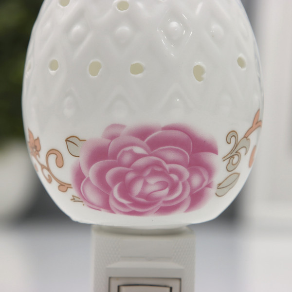 Изображение товара Ночник Risalux Красная роза / 10553434 (белый)