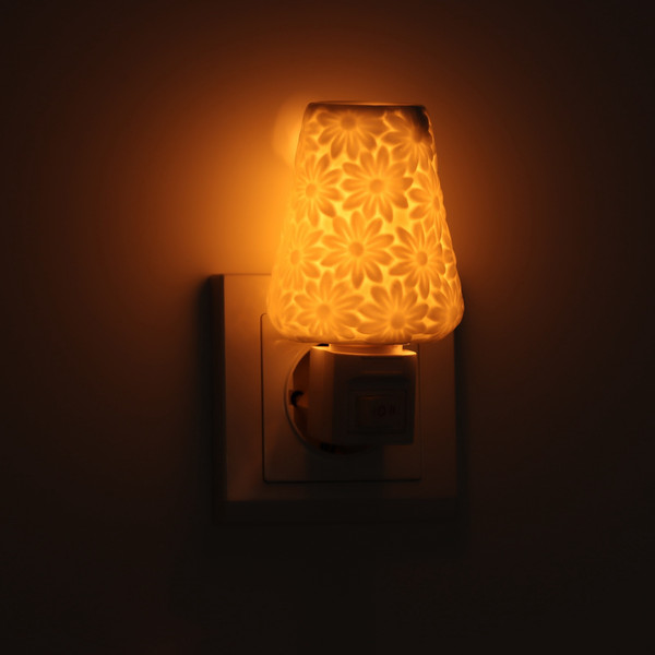 Изображение товара Ночник Risalux Цветы / 10553444 (белый)