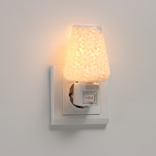 Изображение товара Ночник Risalux Цветы / 10553444 (белый)