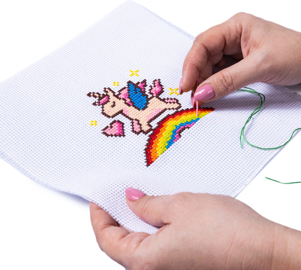 Изображение товара Набор для творчества Десятое королевство Вышивка Единорог / 04894