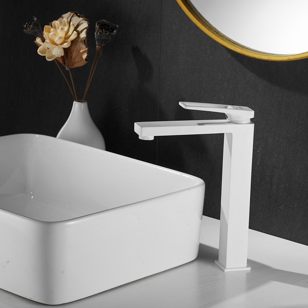 Изображение товара Смеситель Shevanik S6811C (белый)