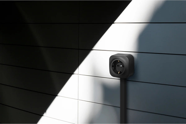 Изображение товара Розетка Legrand Quteo 782476 (черный матовый)