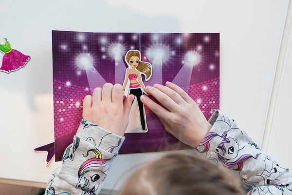 Изображение товара Развивающий игровой набор Happy Valley Магнитный. Одень куклу. Супер-звезда / 2738653