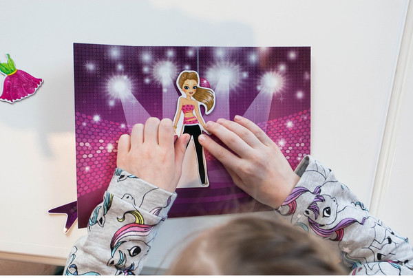 Изображение товара Развивающий игровой набор Happy Valley Магнитный. Одень куклу. Супер-звезда / 2738653