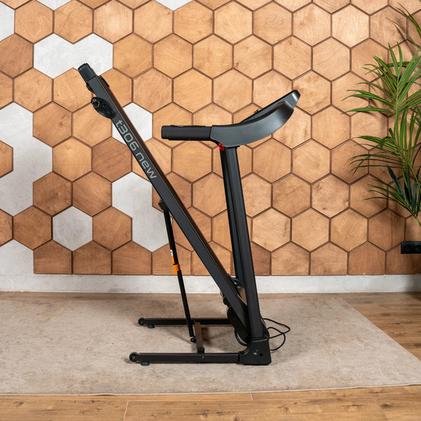 Изображение товара Электрическая беговая дорожка Carbon Fitness T306 NEW