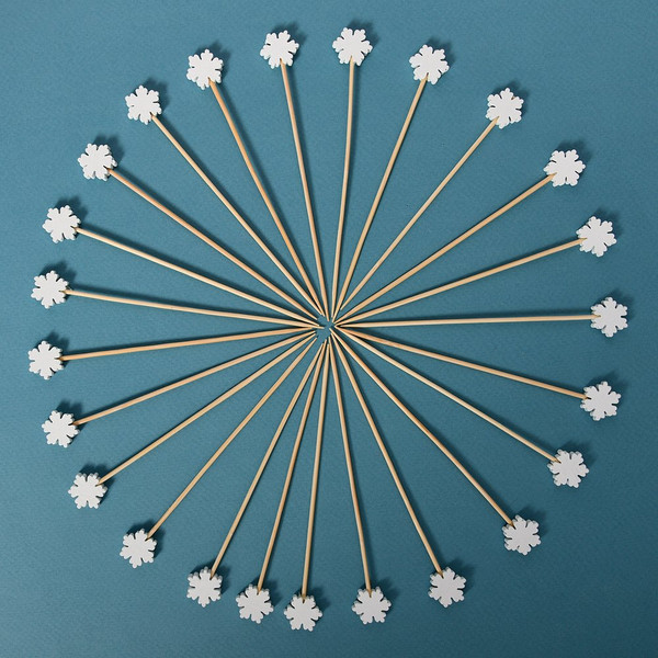 Изображение товара Набор шпажек для канапе Мультидом Снежинки BJ2-443 (24шт)