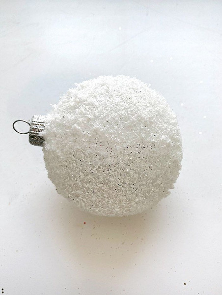 Изображение товара Шар новогодний Justys В19/1 (100мм, белый снег)