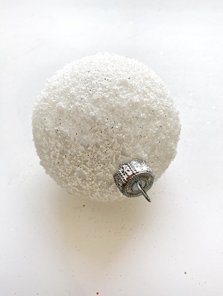 Изображение товара Шар новогодний Justys В19/1 (100мм, белый снег)