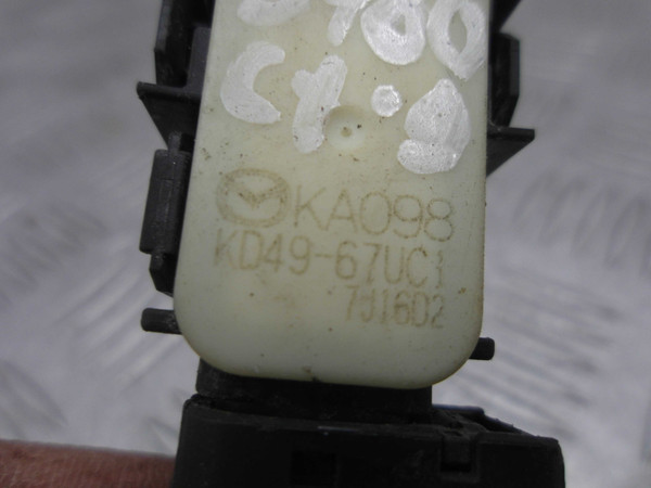 Изображение товара Датчик парковки Mazda KD4967UC1