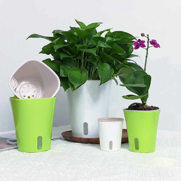 Изображение товара Кашпо BOTANICA Aqua с автополивом (7.5x8.5см, зеленый)