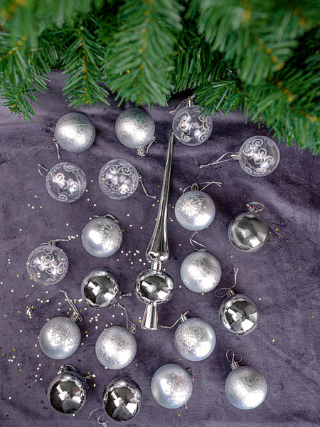 Изображение товара Набор шаров новогодних Miland С верхушкой / НУ-3605 (21шт, серебристый)