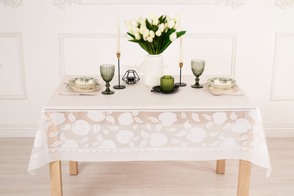 Изображение товара Скатерть Stolima Pina Lace 7001 Яблоки (160x140)