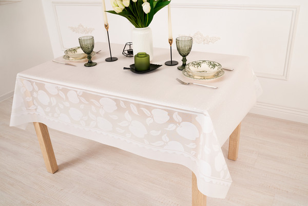 Изображение товара Скатерть Stolima Pina Lace 7001 Яблоки (110x140)